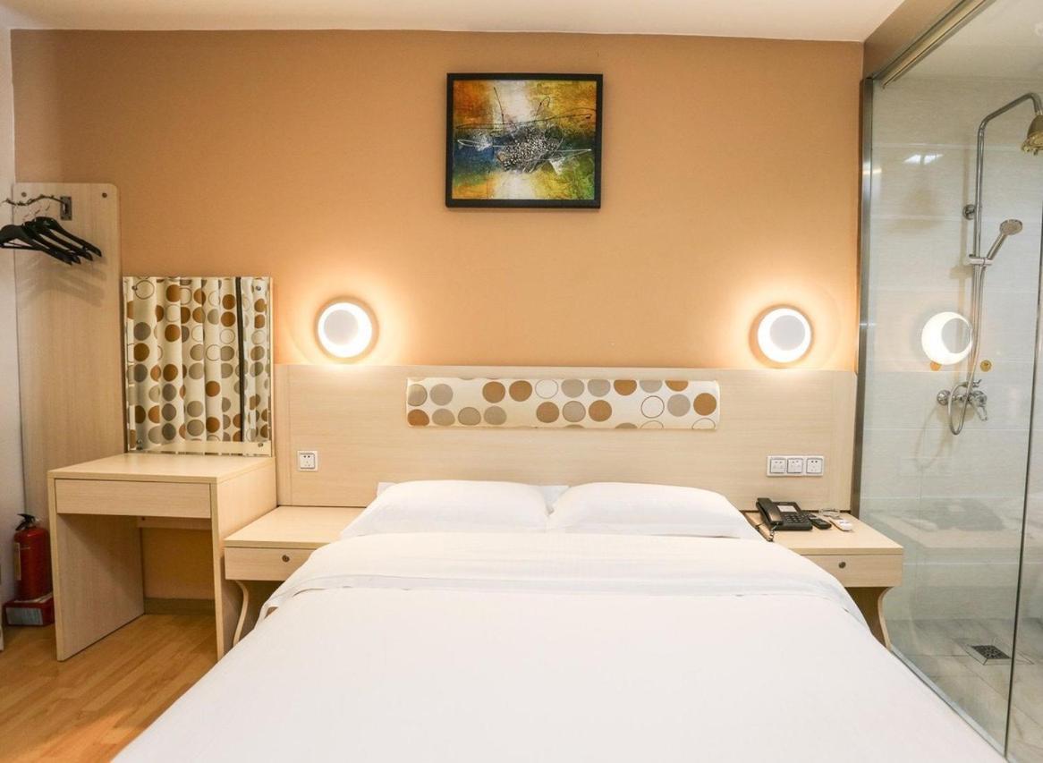 The Harbour Hotel Guangzhou Bagian luar foto